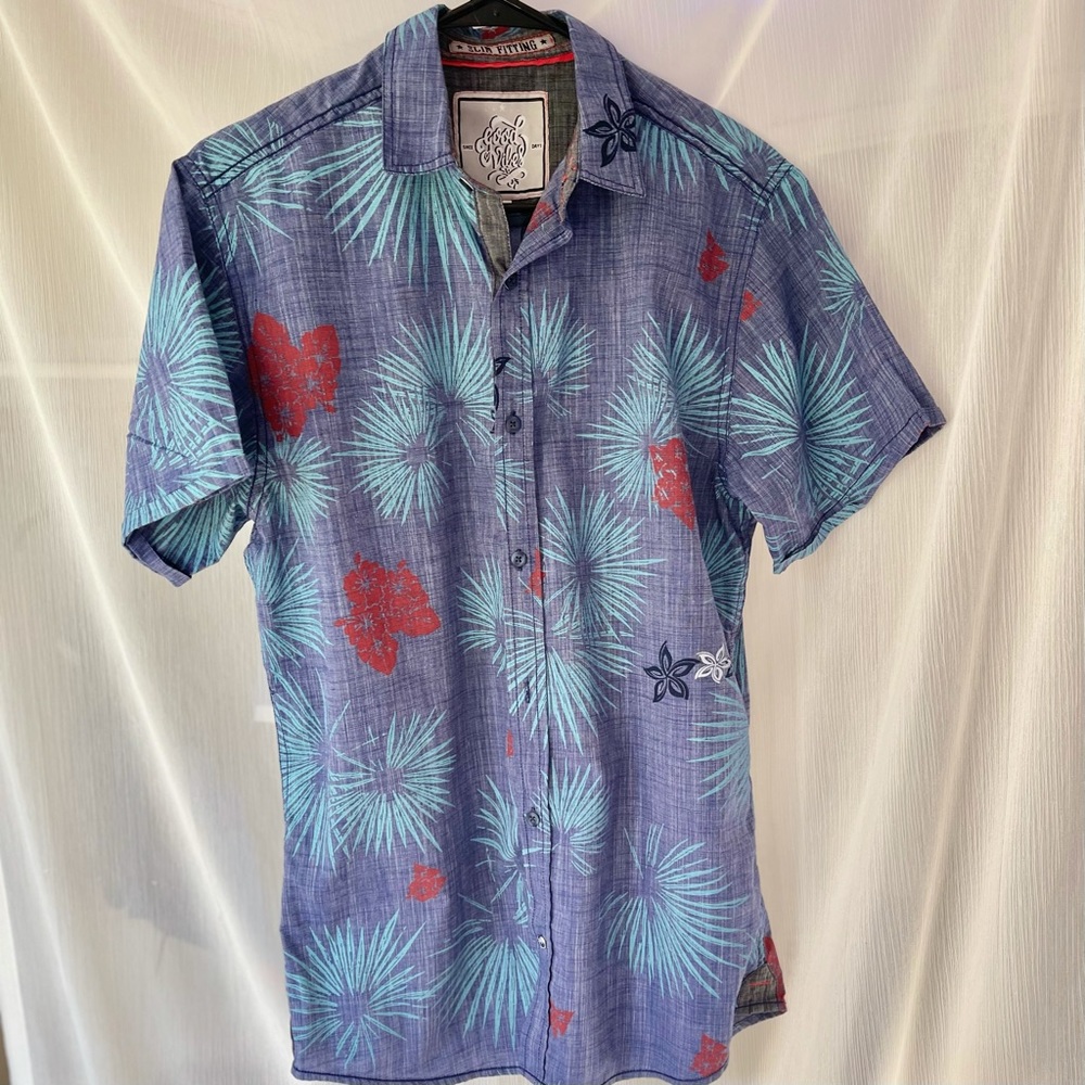 Good Vibes Slim Fit Short Sleeve Size Medium